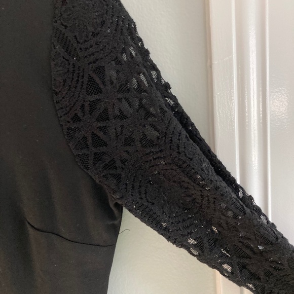 Black long Sleeve Bodycon Dress with Lace Arm - Picture 3 of 6